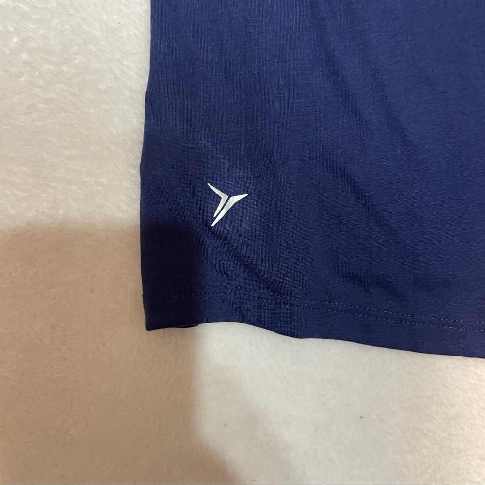 NWT Old Navy Active Lightweight Loose Long Sleeve Workout Top Shirt Women's S - Picture 7 of 7